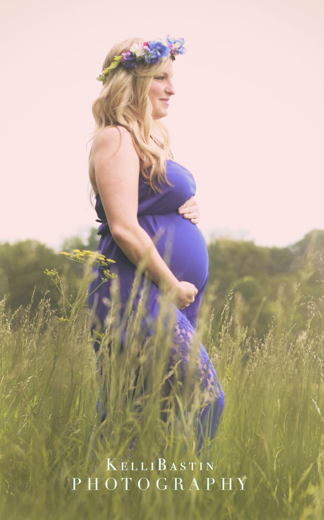 maternity photo shoot, maternity pictures, boho maternity, flower crown, photo prop