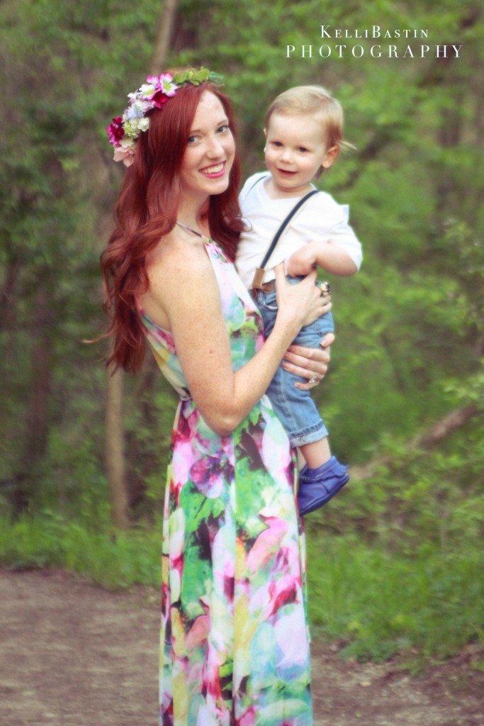 red head, mommy and son photos, photo shoot, red head portrait, flower crown, photo prop, flower wreath, bighairandfoodiefare