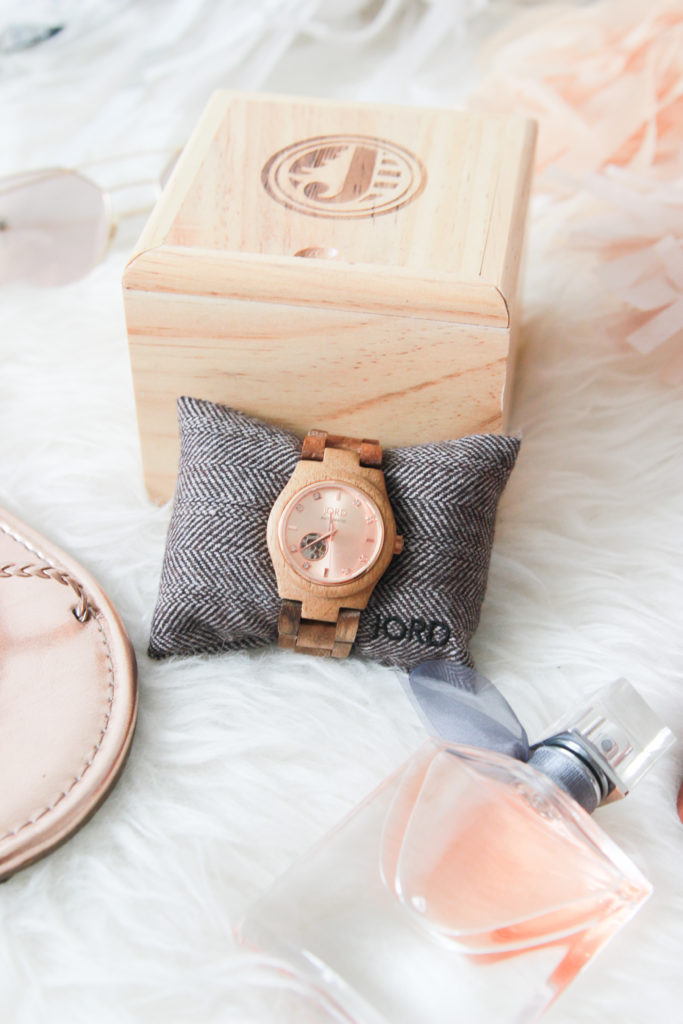Jord Watch, Rose and Koa. How gorgeous is this? 